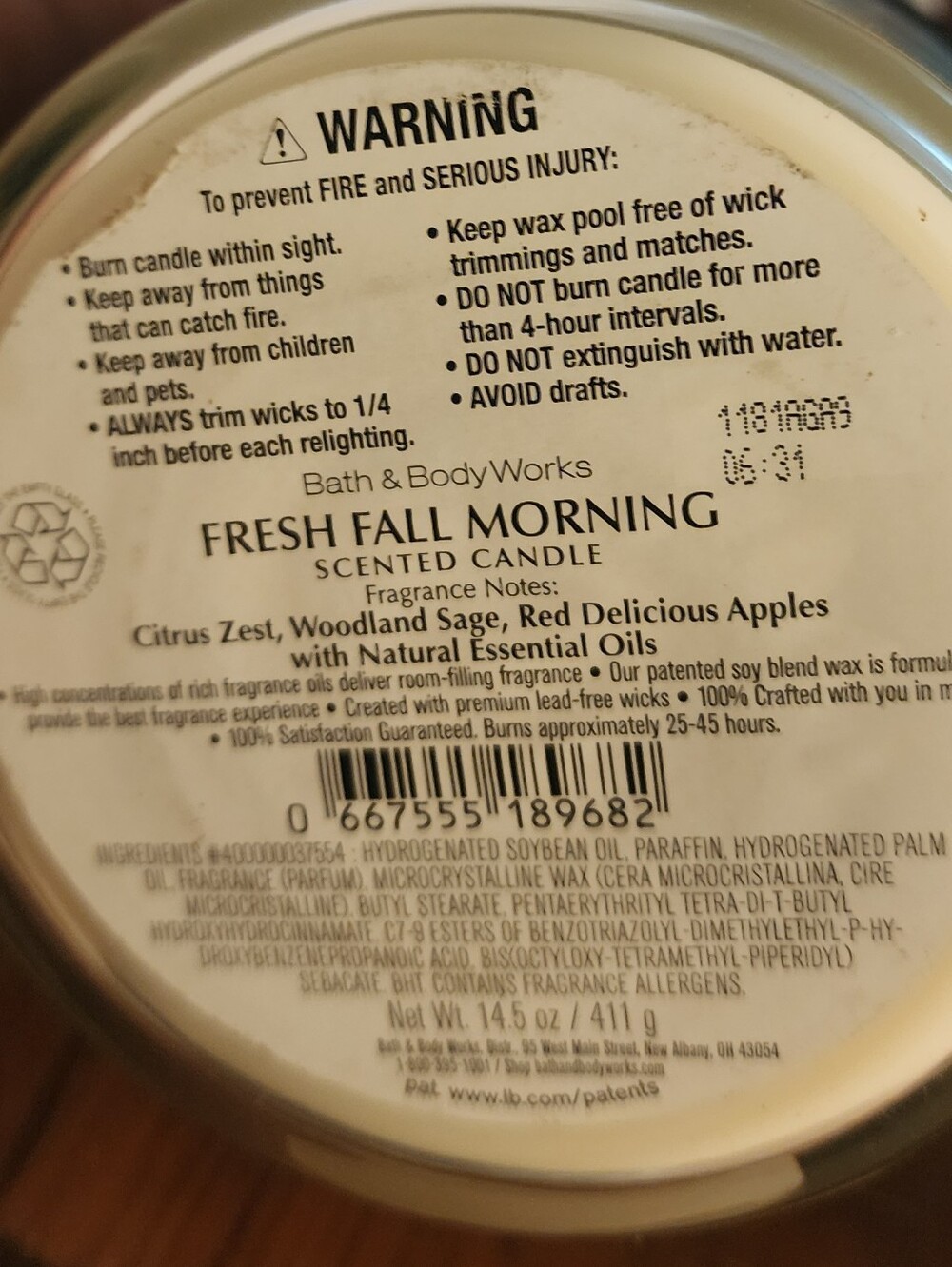 2 Bath & Body Works Candles Fresh Fall Morning, Under The Christmas Tree 3 Wick - Picture 2 of 5